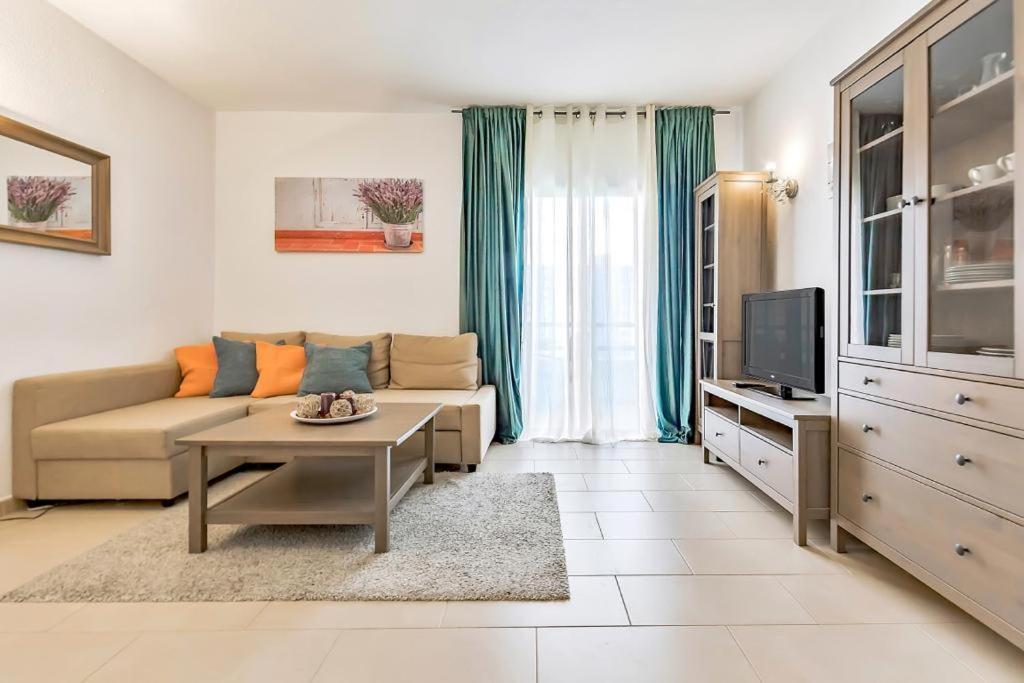 Sol With Amazing Seaview Apartament